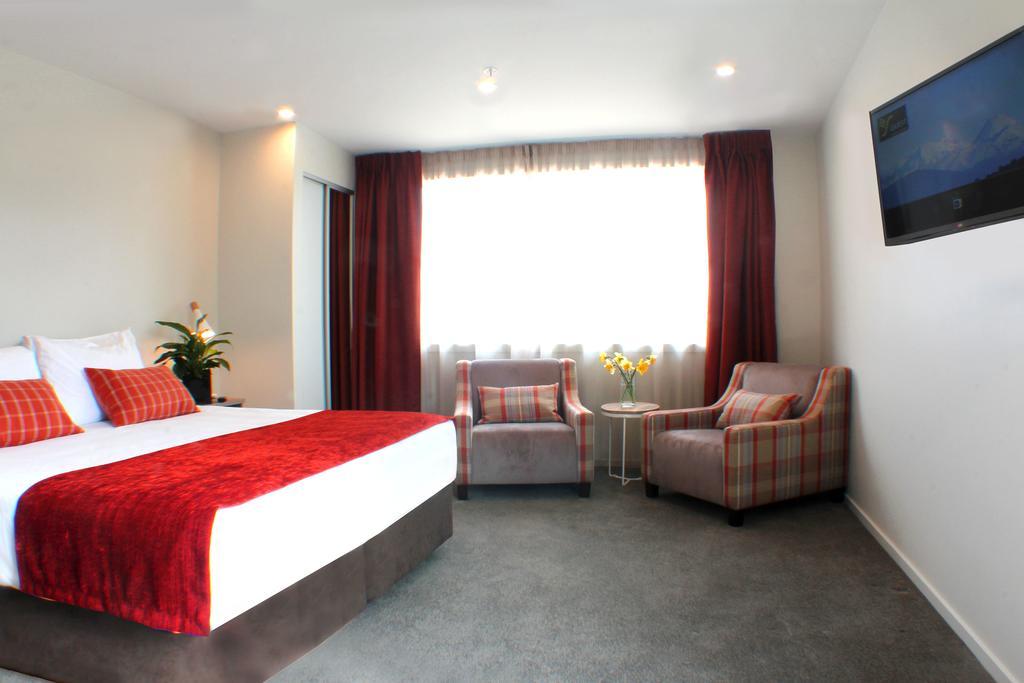Quest Aparthotel 4*
